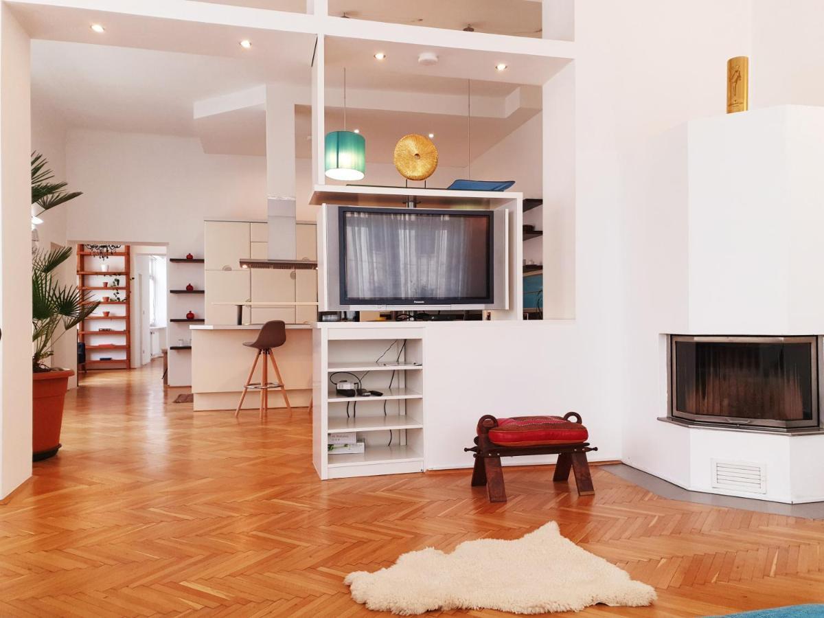 Sunny And Spacious Apartment Near City Centre Wien Exterior foto