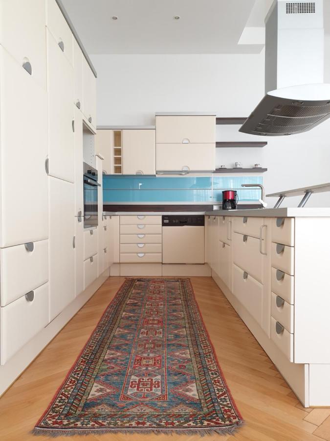 Sunny And Spacious Apartment Near City Centre Wien Exterior foto