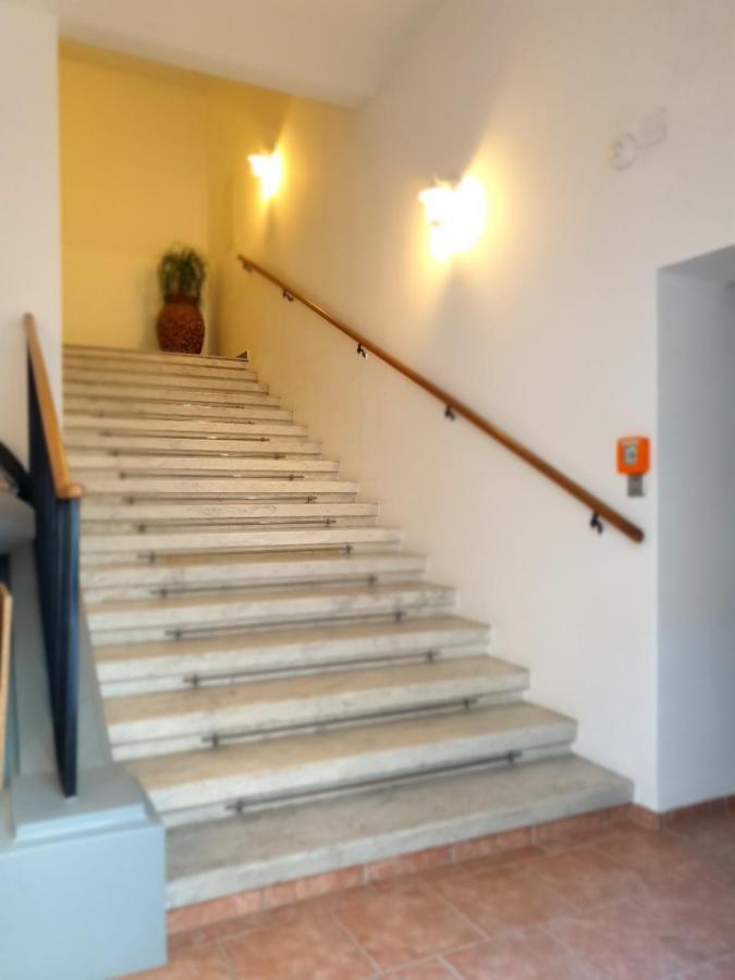 Sunny And Spacious Apartment Near City Centre Wien Exterior foto
