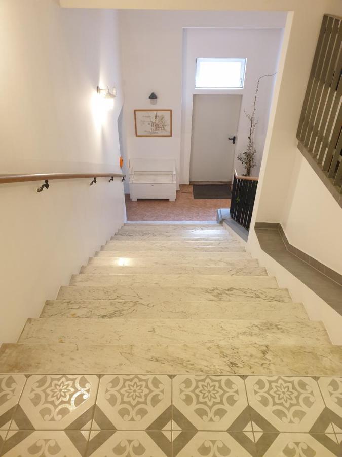Sunny And Spacious Apartment Near City Centre Wien Exterior foto
