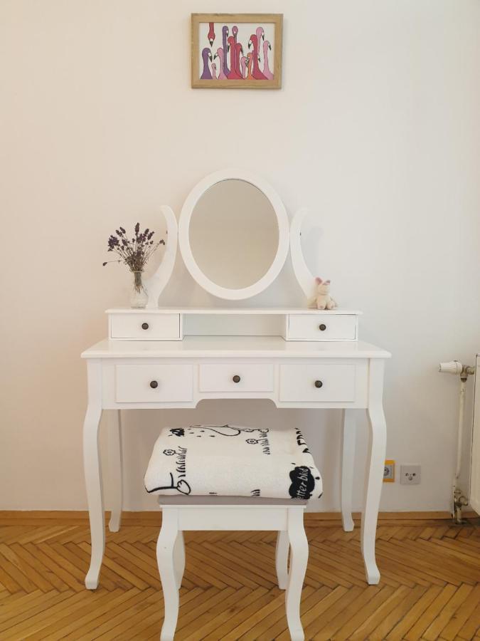 Sunny And Spacious Apartment Near City Centre Wien Exterior foto